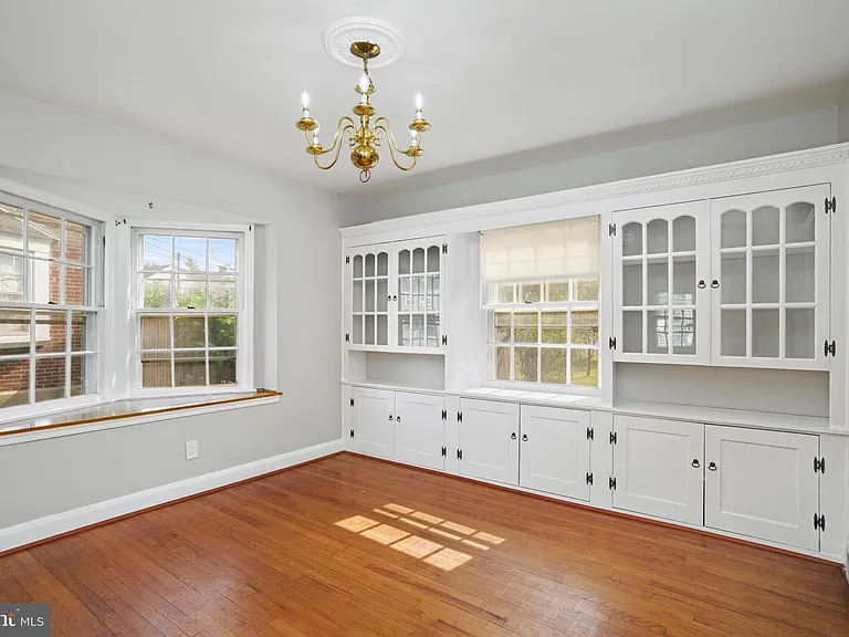 1738 Glen Ridge Rd — Photo 4