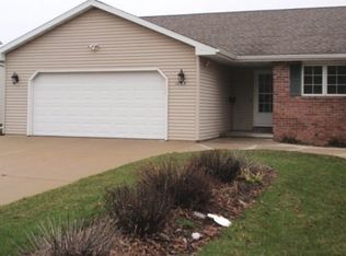 1065 Melody Dr, Green Bay, WI 54303