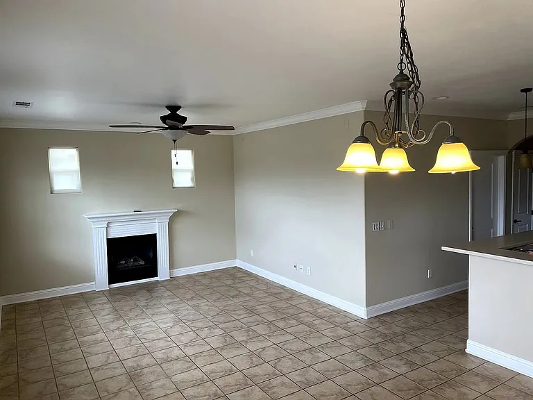 1320 Anita Ct — Photo 4