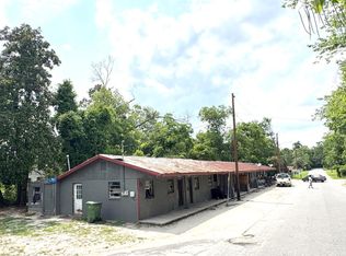 E Oak St APT E, Jesup, GA 31546