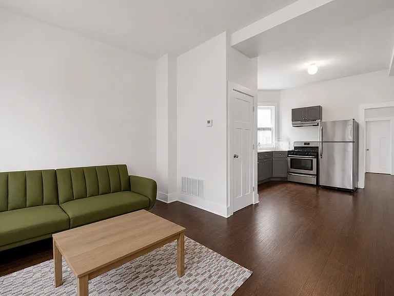 1329 W 18th St #2F — Photo 5