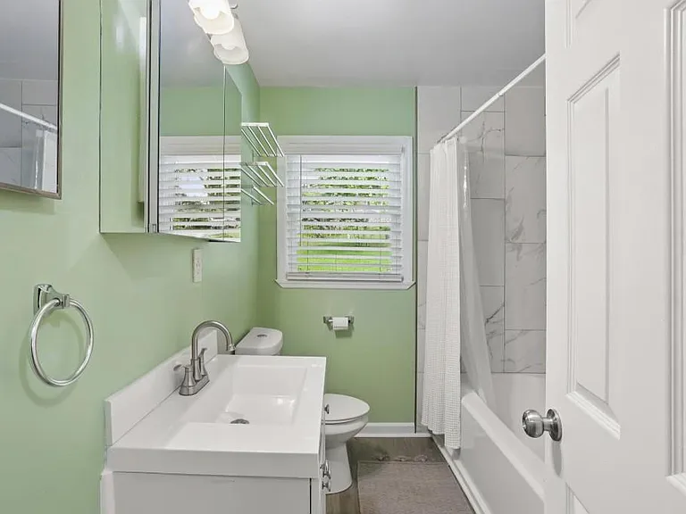 2889 White Oak Dr — Photo 14