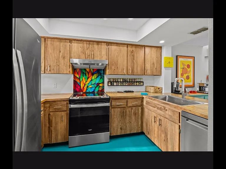2240 Pinewood Villas Dr — Photo 17