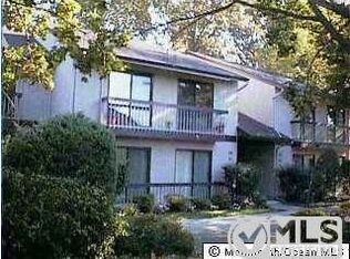 31 Auburn Ct, Red Bank, NJ