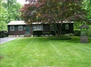 93 Venta Dr, Northford, CT 06472