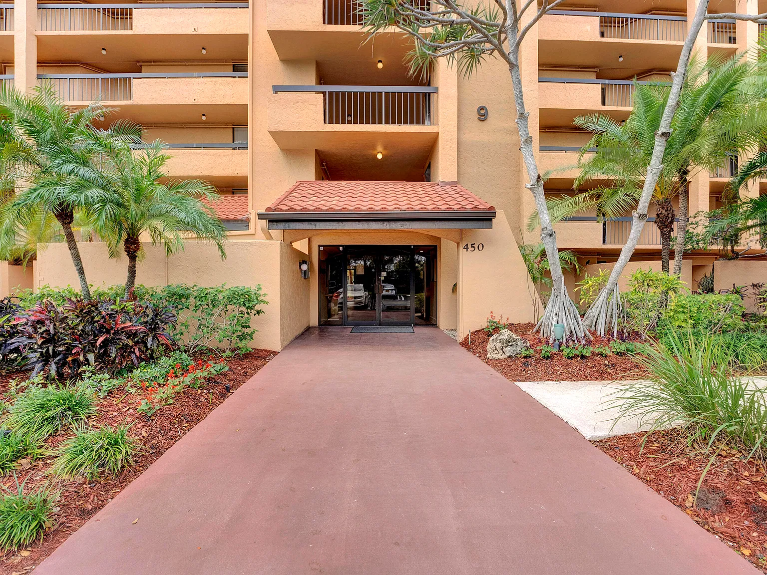 2 bed, 2.0 bath, 1290 sqft, $2,850 — Photo 2