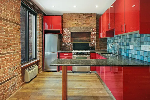 Rented by Compass | media 14