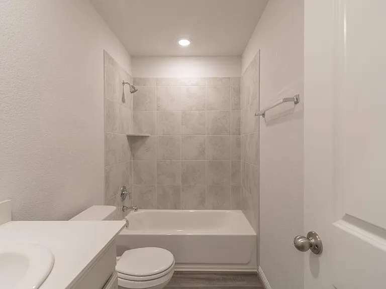 1605 Gerald Ln — Photo 15