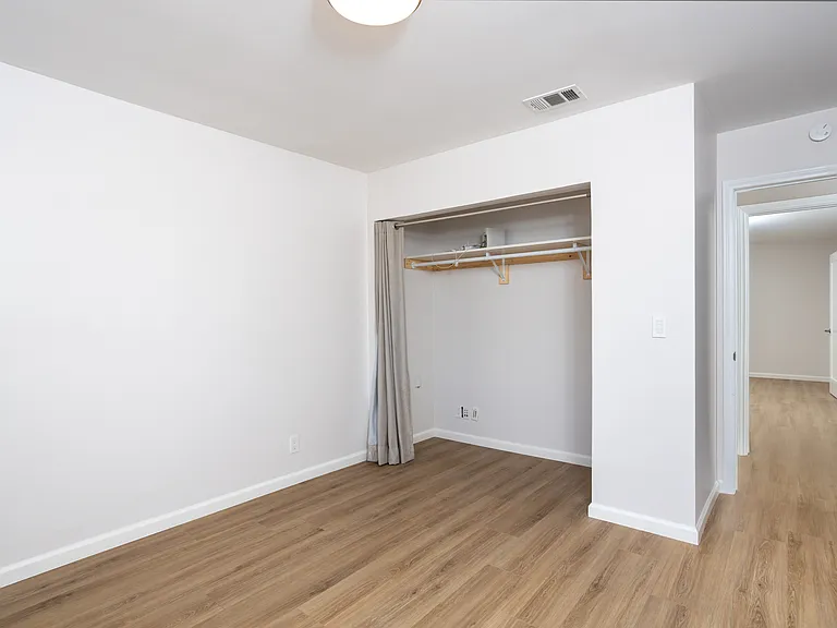 4742 Seaford Pl — Photo 21