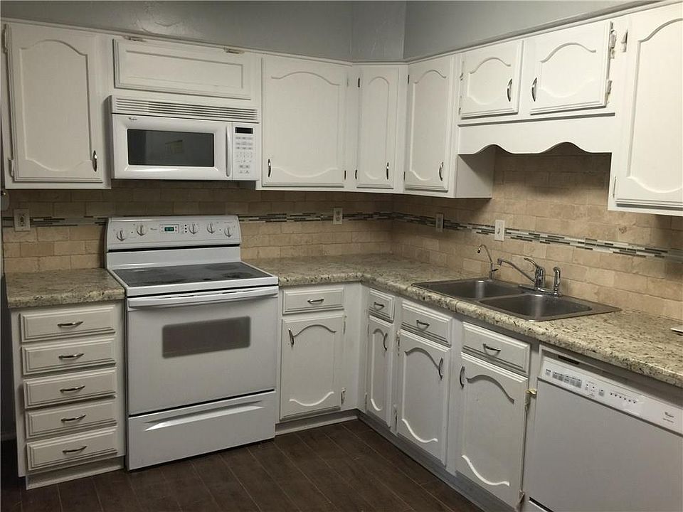 1st image of 7920 Freeland Dr