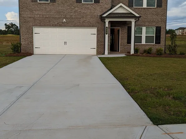 620 Friesland Dr, Hampton, GA 30228