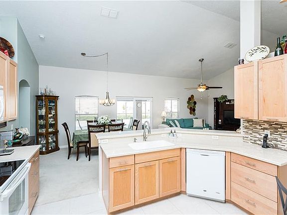 3rd image of 15929 Mercott Ct
