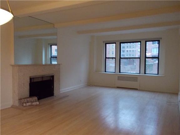 4th image of 339 E 58th St APT 8A