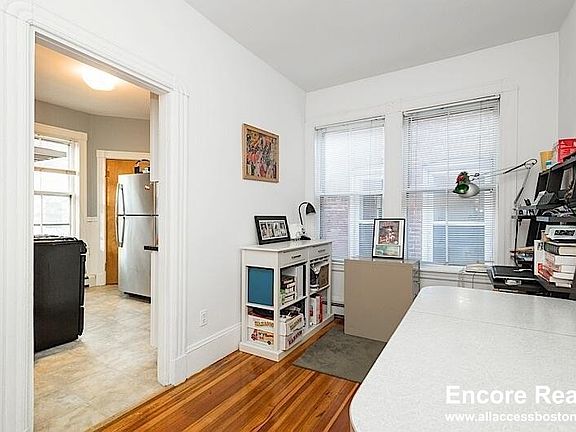 3rd image of 137 Columbia St #5S