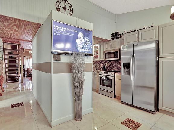 5th image of 7462 NW 33rd Street #7462
