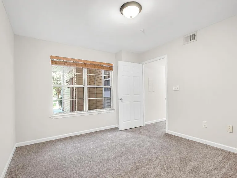 919 Hillside Lake Ter #310 — Photo 14