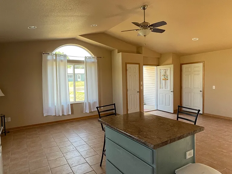 808 W Farm Ave #1 — Photo 9