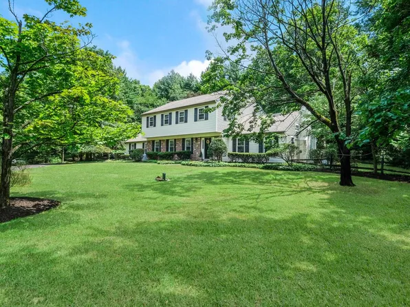 5938 Corrigan Rd, Doylestown, PA 18902