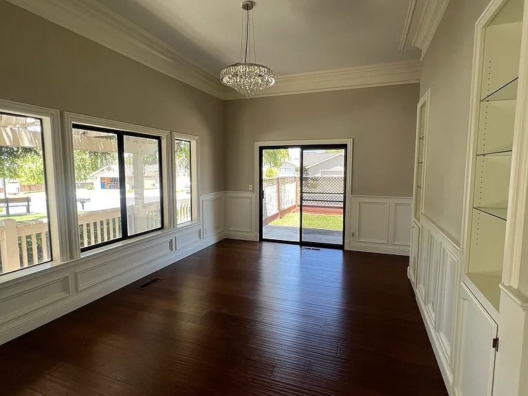 660 Helen Dr — Photo 12