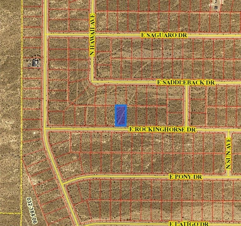 2nd image of 1200 E Rockinghorse Dr