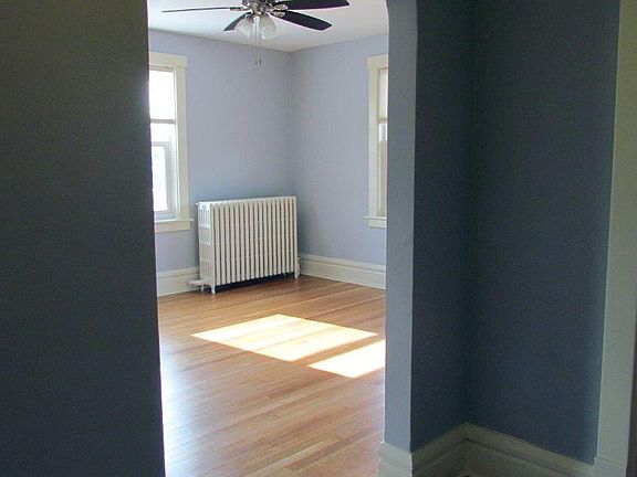 5th image of 4 Garfield Ave #2