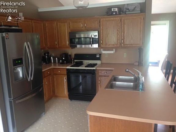 5th image of 454 Mill Pond Dr