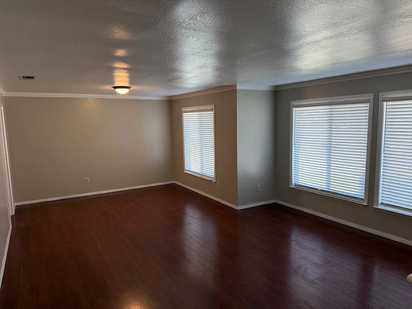 109 E Kennedy St - 3 Bedroom 2 Bath - Tulare — Photo 2