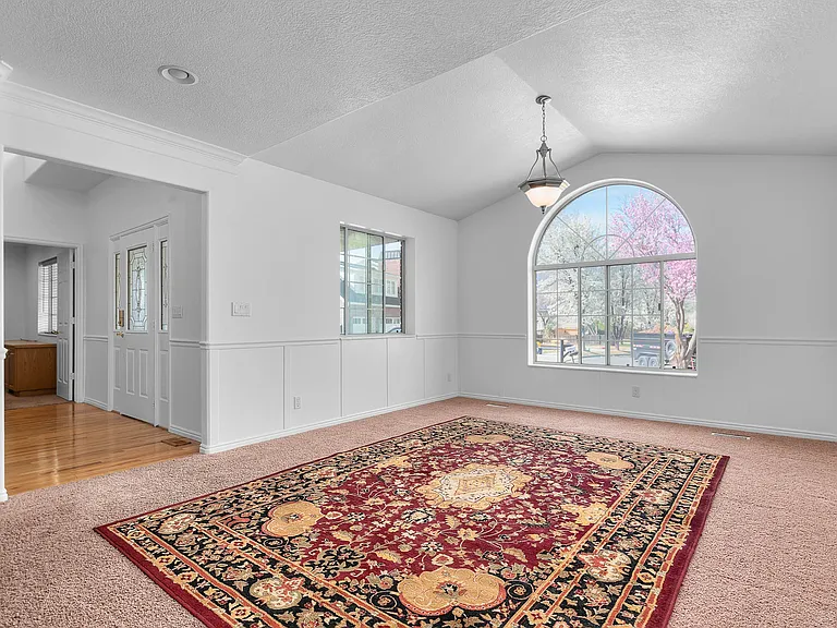840 S East Mountain Cir — Photo 5