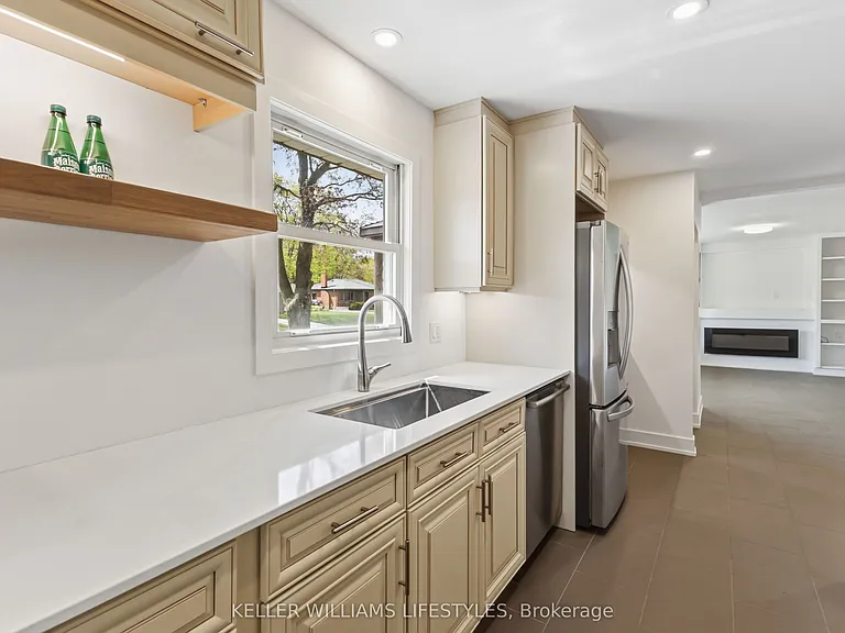 350 Reynolds Rd #1 — Photo 18