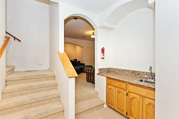 1141 Aleutian Dr — Photo 17