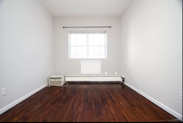 1st image of 18 Kane Pl #3A