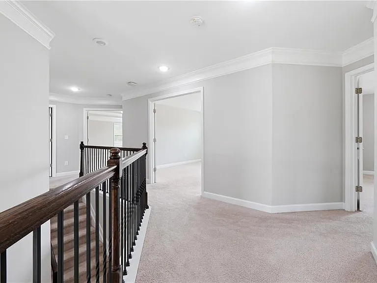 304 Cochin Dr — Photo 44