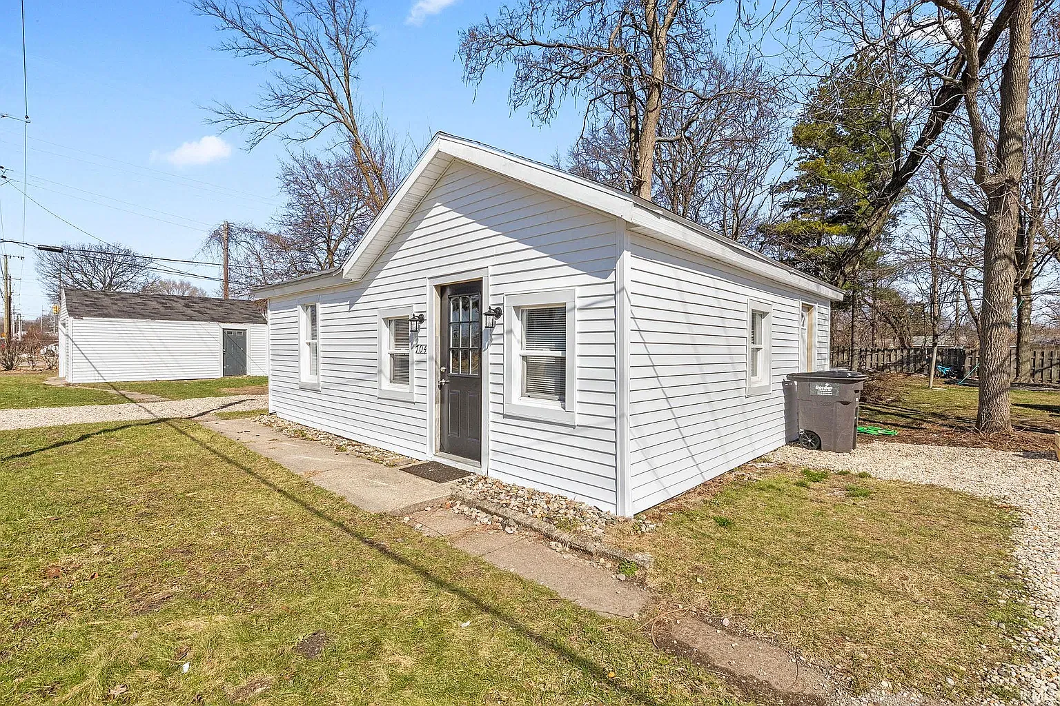 1 bed, 650 sqft, $950 — Photo 1