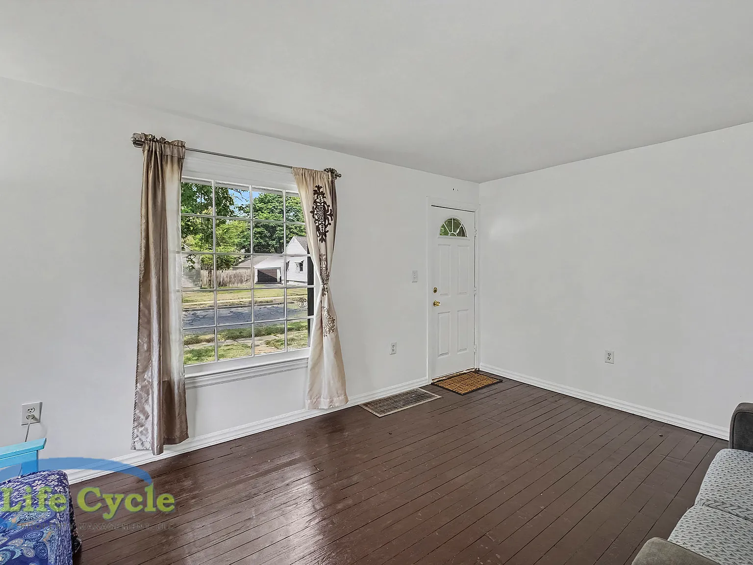2052 Collingwood Avenue Southwest - 1 — Photo 2