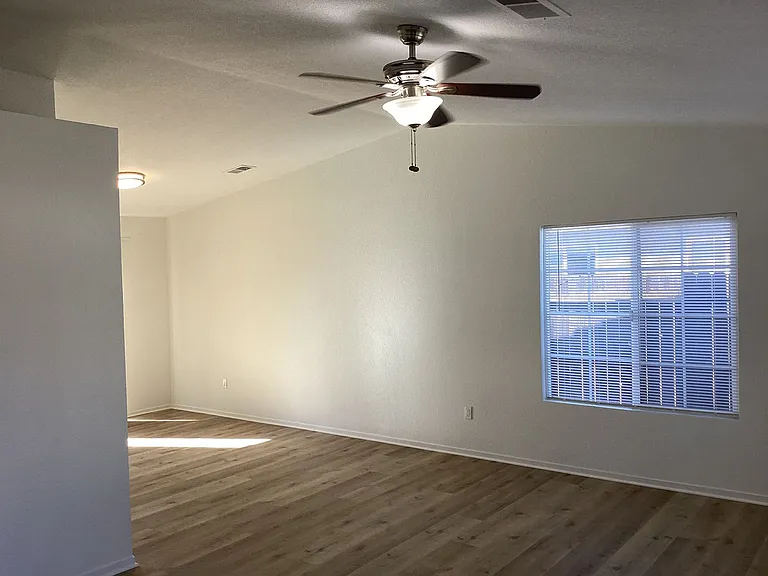 1450 La Jolla Way — Photo 15