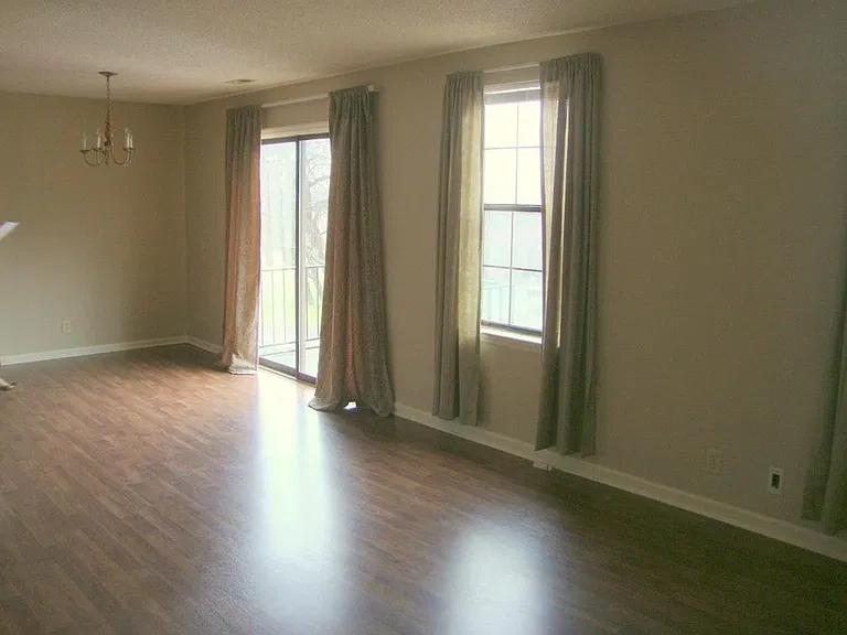 5864 Brentwood Trce — Photo 5