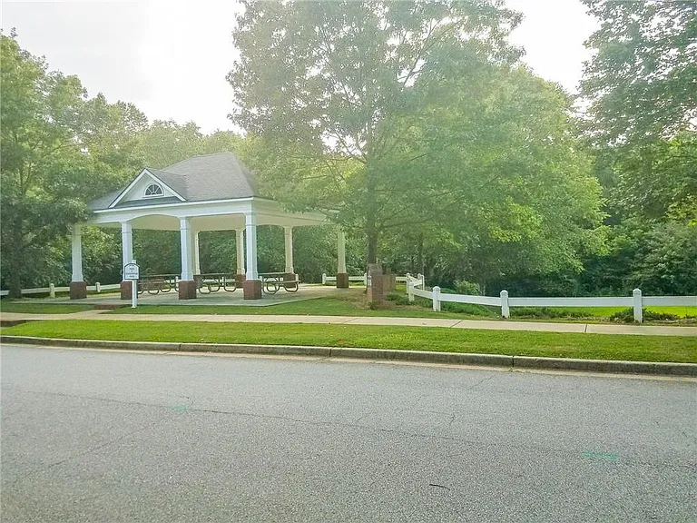 2680 Hampton Park Dr — Photo 13