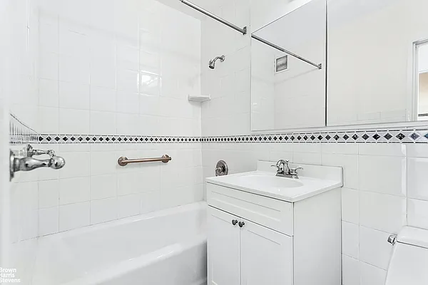 Rented by Brown Harris Stevens | media 6