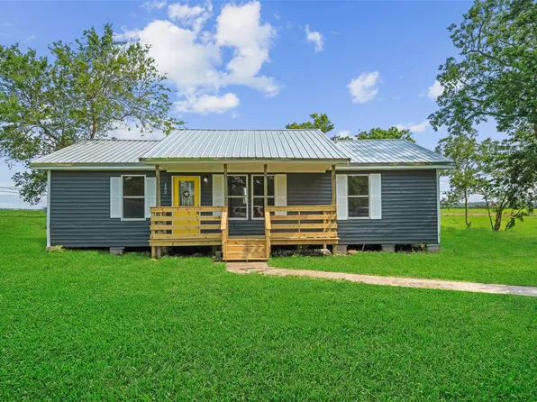 152 Country Oaks Street, Brazoria, TX 77422