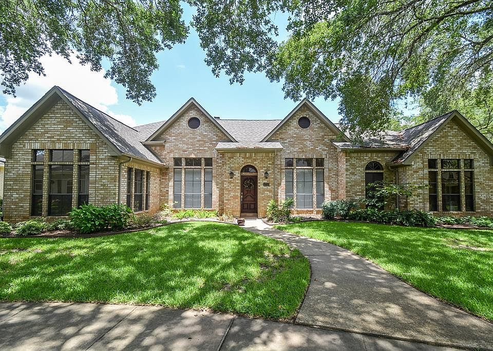 1st image of 4759 Lake Village Dr