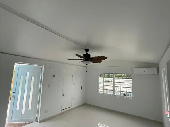 517 Calle Arabia Ln, San Juan, PR