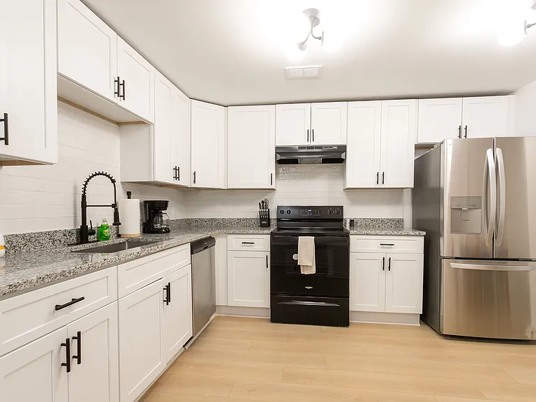 2277 Cloverdale Dr SE #8 — Photo 7