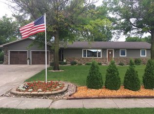 107 Clinton St, Lester, IA 51242