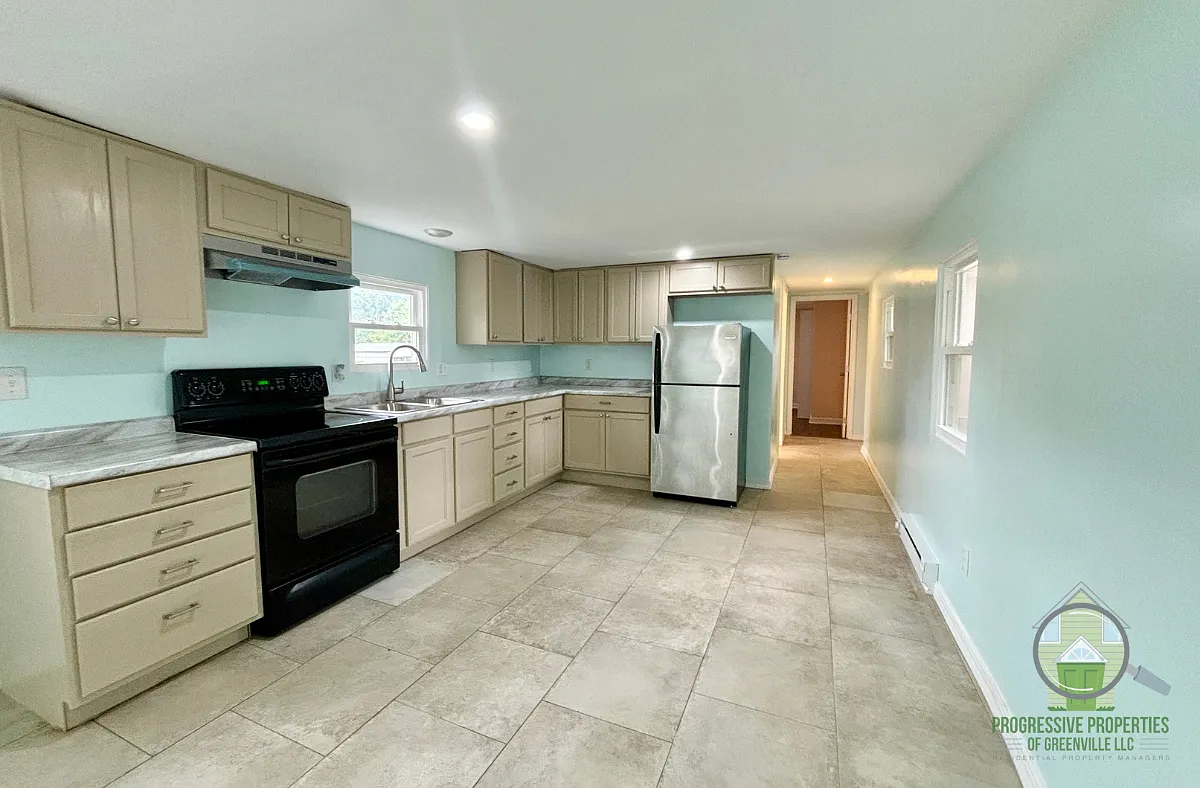 8 Hallcox Street - 1 — Photo 3