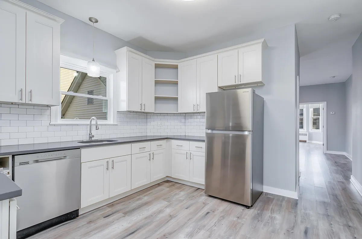 Building Photo - 86 W 27th St #4
