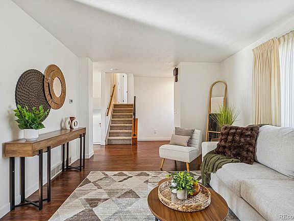 3rd image of 5730 W 110th Place