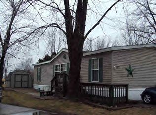 402 Carol Mnr, Decatur, IL 62526