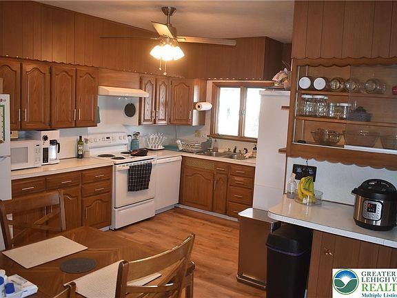 2nd image of 136 Sanders Rd