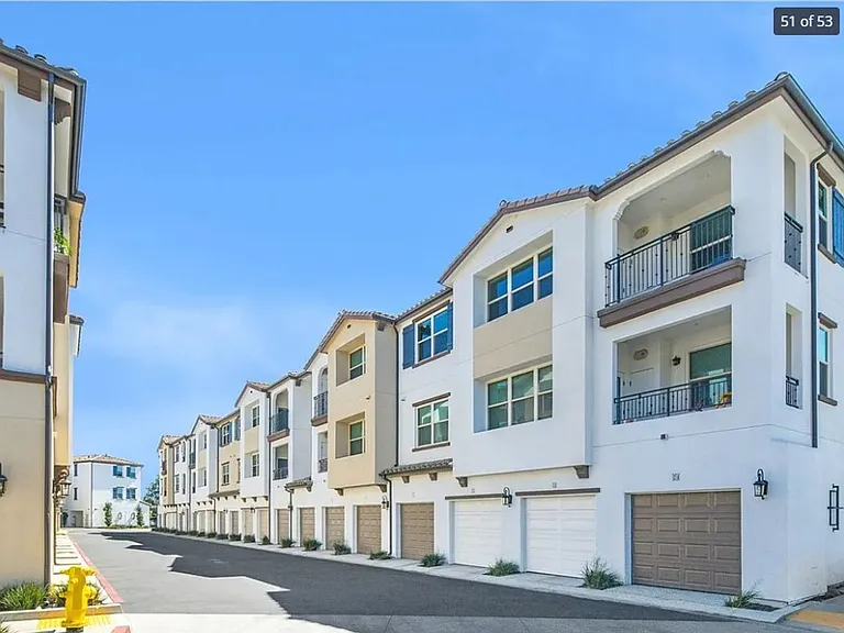 Cierra Apartments — Photo 43