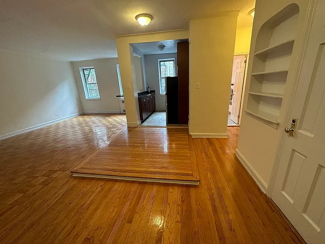 383 East 17th Street — Photo 2